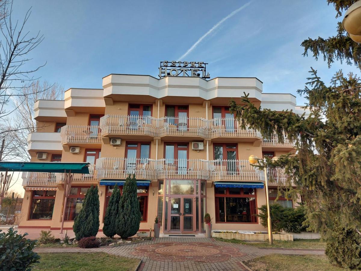 Csipke Hotel Kiskunhalas Extérieur photo